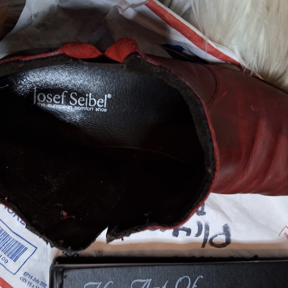 Josef Seibel European Red Leather Side Zip Booties 38/ 7 - 7.5 - Picture 11 of 16